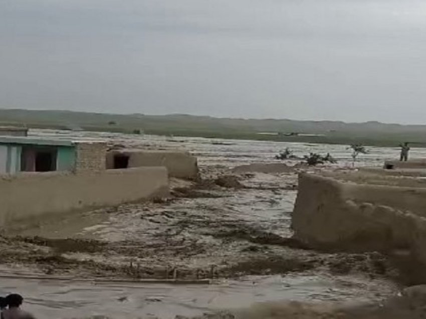 ​Ka shkuar në 400 numri i viktimave nga përmbytjet në Afganistan