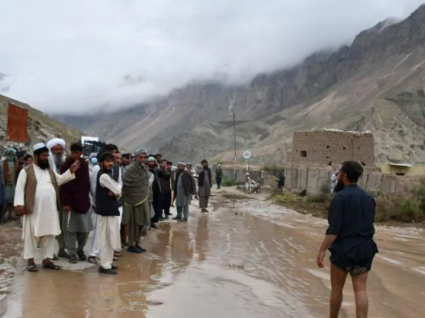 Përmbytjet nga shirat e dendur vrasin të paktën 50 persona në Afganistan