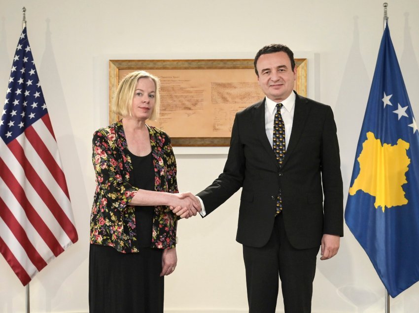 Kryeministri Kurti e takon përfaqësuesen amerikane: Kosova shtet i të gjithëve