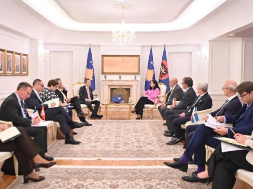 Osmani takon disa ambasadorë evropianë, iu flet për nevojën e heqjes së masave ndaj Kosovës