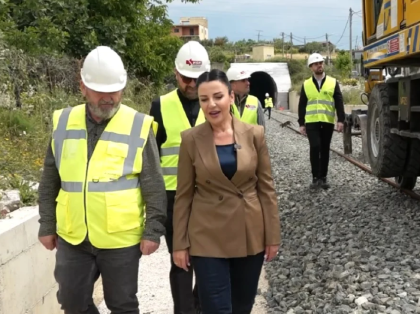 Balluku inspekton punimet për hekurudhën Tiranë-Durrës: 70% e volumit të punëve të kryera! Rijetëzojmë këtë sektor, të tjera projekte do të vijojnë