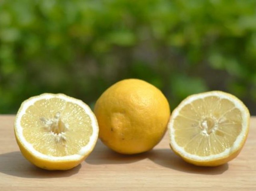 Ndihmon edhe në pastrimin e akneve, njihuni me ‘mrekullitë’ që bëjnë farat e limonit