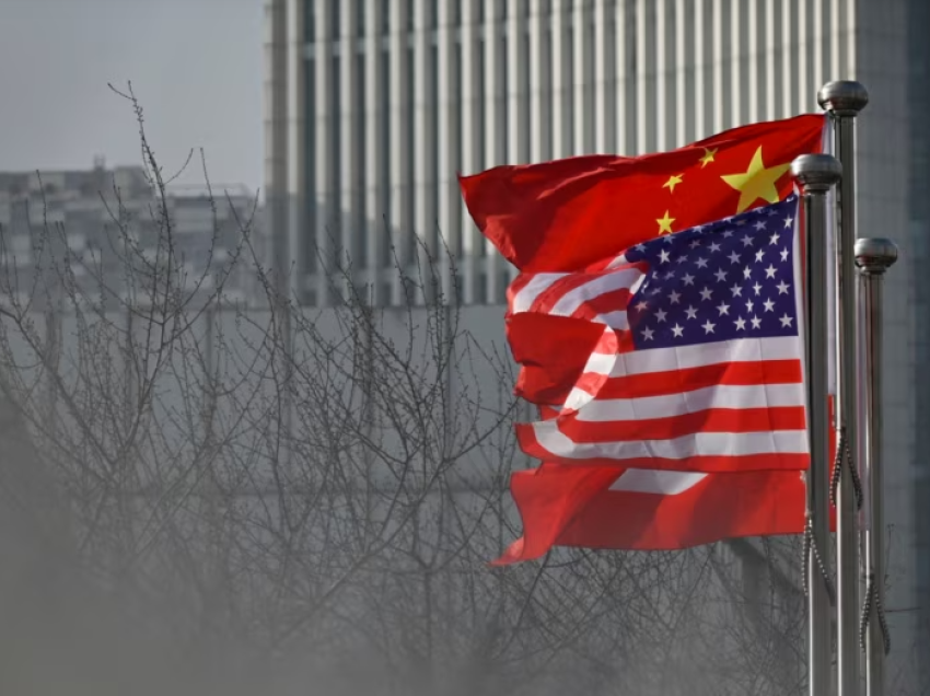 Kina sanksionon kompani amerikane për shkak të Tajvanit