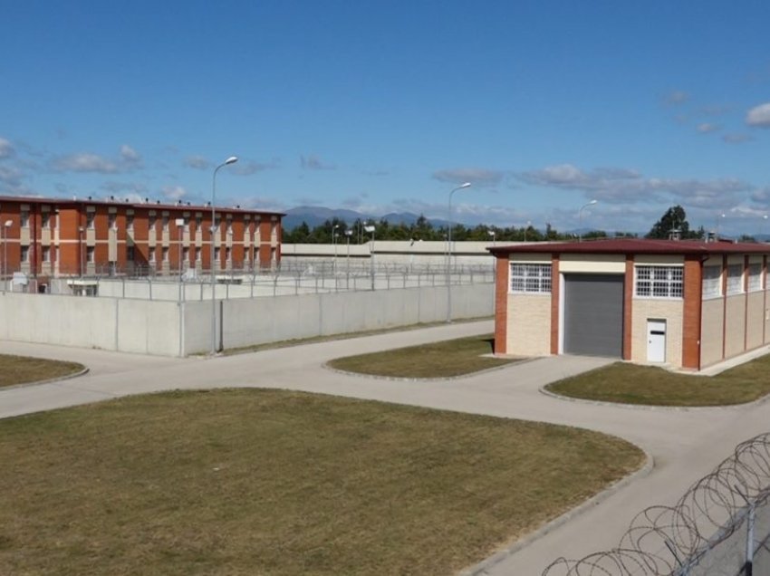 Bastisje në Burgun e Sigurisë së Lartë në Dyz, të burgosurve u gjenden disa telefona