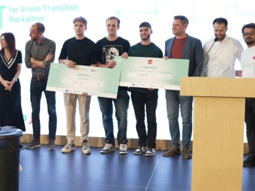 Përfundoi Hackathoni i mbështetur nga Ipko dhe i organizuar nga Free Libre Open Source Software Kosova