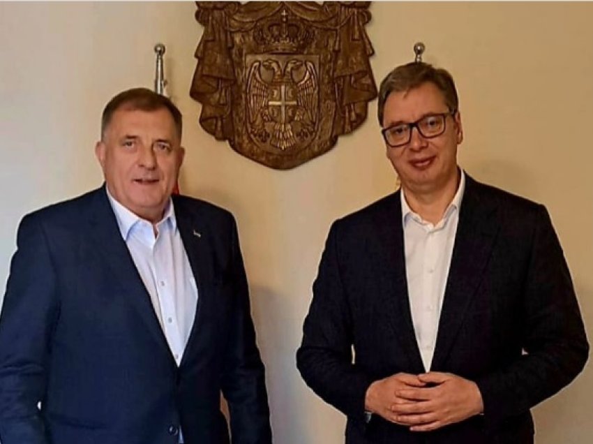 Vuçiqi takohet me Dodikun, flasin për “asamblenë e madhe serbe”