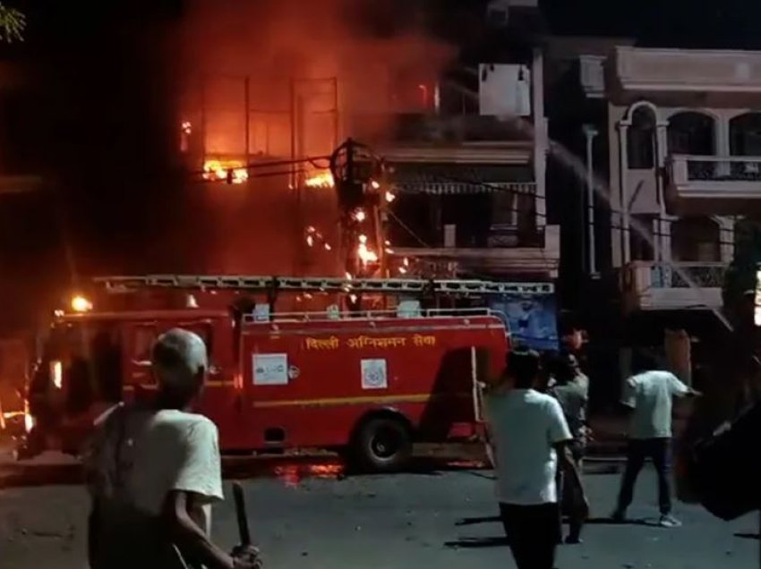 Zjarri në spitalin e fëmijëve në Indi vret gjashtë të porsalindur