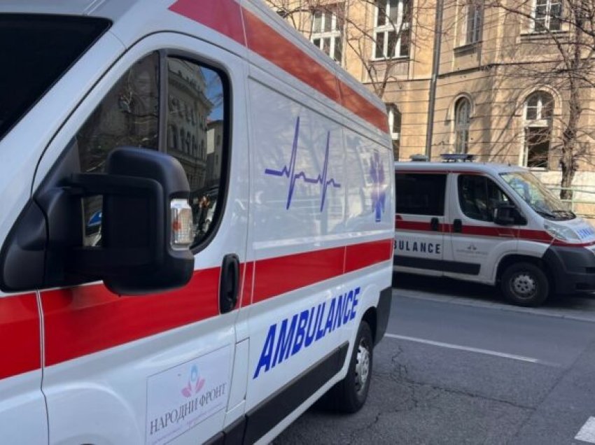 Aksident trafiku mes një autobusi dhe veture në Beograd, humb jetën një person dhe mbi 40 tjerë lëndohen