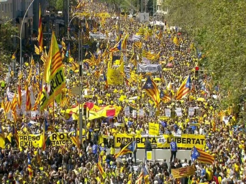 ​Spanja pezulloi përndjekjen e katalanasve që organizuan referendumin për pavarësi