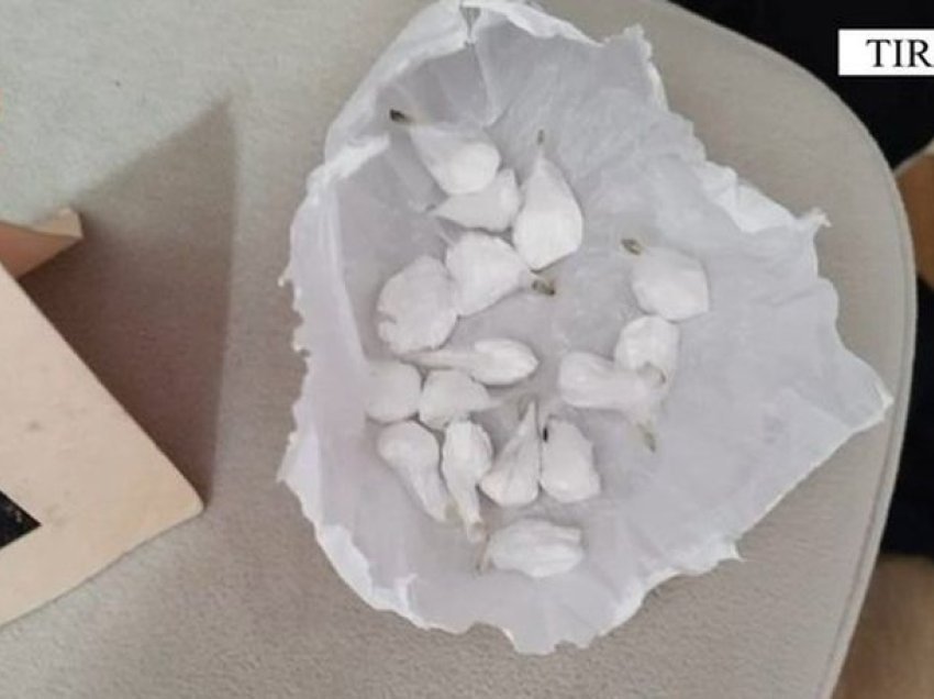 I gjendet kokainë e ndarë në doza gati për shitje, 40-vjeçari bie në pranga