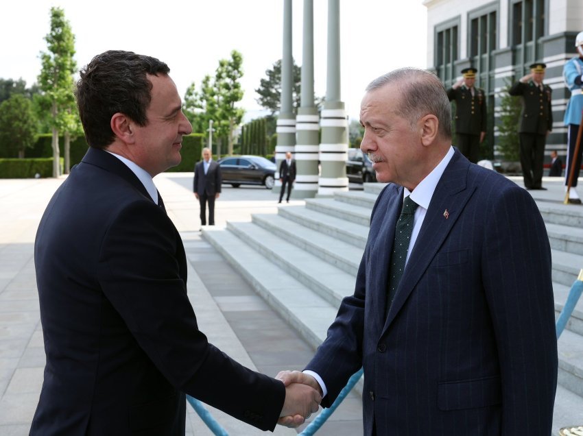 Kurti lajmërohet nga Ankaraja, jep detaje për takimin me Erdogan-in - ja për çka biseduan