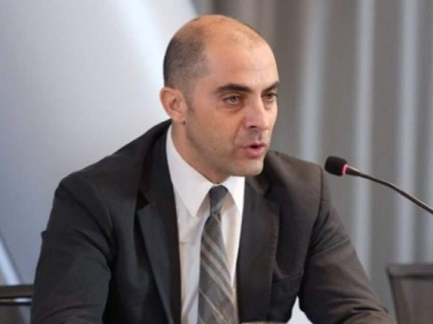 Shefi i shërbimit të Neurokirurgjisë jep detaje për gjendjen e avokatit Sokol Mëngjesi
